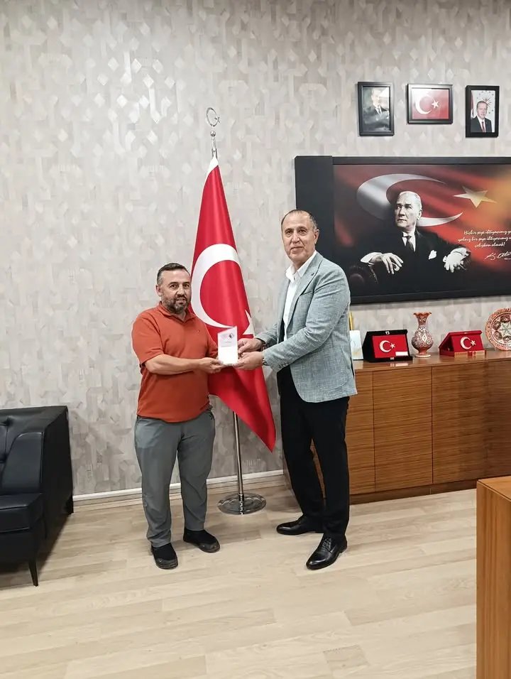 AK Parti İl Yönetim Kurulu Üyesi'nden Afyonkarahisar Devlet Hastanesi'ne Anlamlı Destek