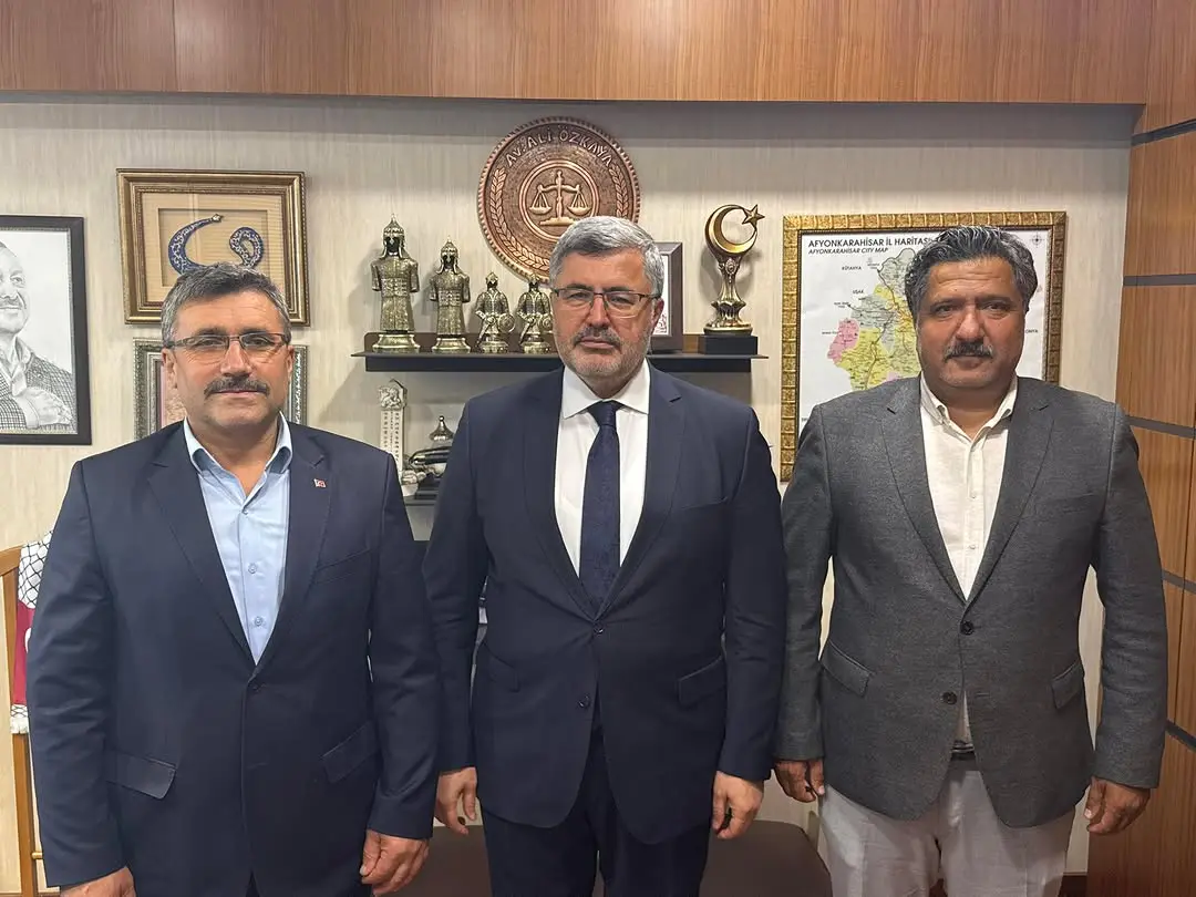 Ak Parti Milletvekili Ali Özkaya, Hocalar Belediye Başkanı ve İGM Üyesini Gazi Meclisinde Ağırladı