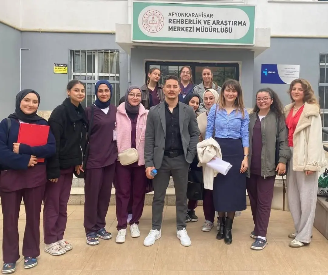AFSÜ Öğrencilerinden Bağımlılıkla Mücadele İçin Farkındalık Ziyareti