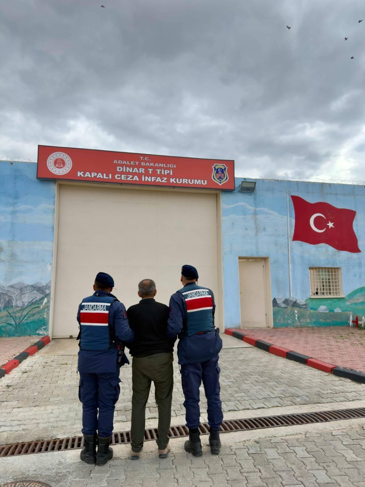 Afyon'da Bir Haftada 49 Aranan Şahsı Yakalandı