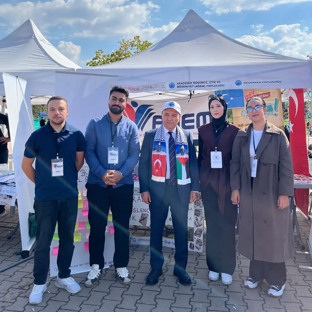 Afyon Kocatepe Üniversitesi Rektörü Prof. Dr. Mehmet Karakaş ADEM Topluluğu Standında
