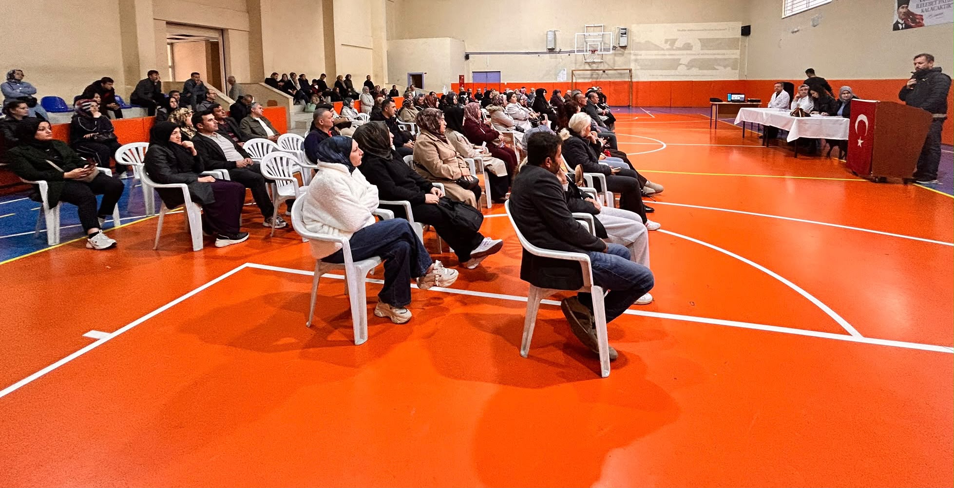 Afyonkarahisar'da NarkoAnne Bilgilendirme Faaliyeti Düzenlendi
