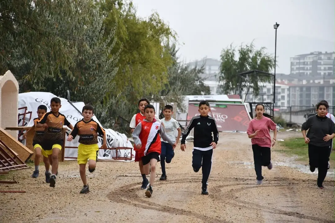 Afyonkarahisar Gençlik ve Spor İl Müdürlüğü'nden Yükselen Yıldızlar Bölgesel Kros İl Seçmesi Haberi