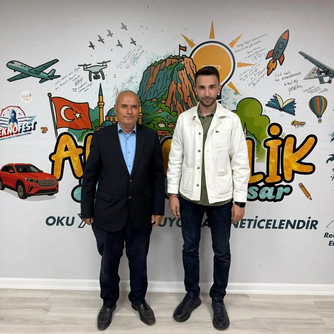 Ak Parti Afyonkarahisar İl Gençlik Kolları Başkanı İrfan Seçen'i Ağırladı
