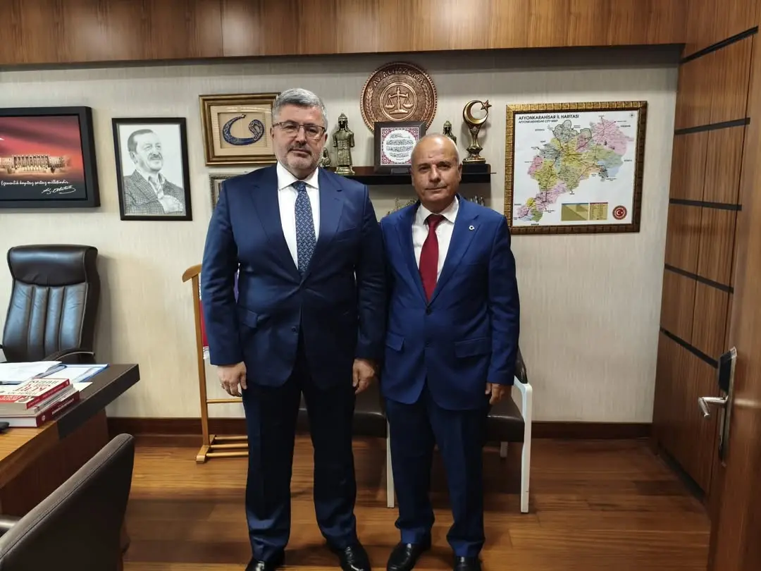 Ak Parti Milletvekili Ali Özkaya, Önceki Dönem İhsaniye İl Genel Meclis Üyesi İrfan Seçen'i Gazi Meclis'te Ağırladı