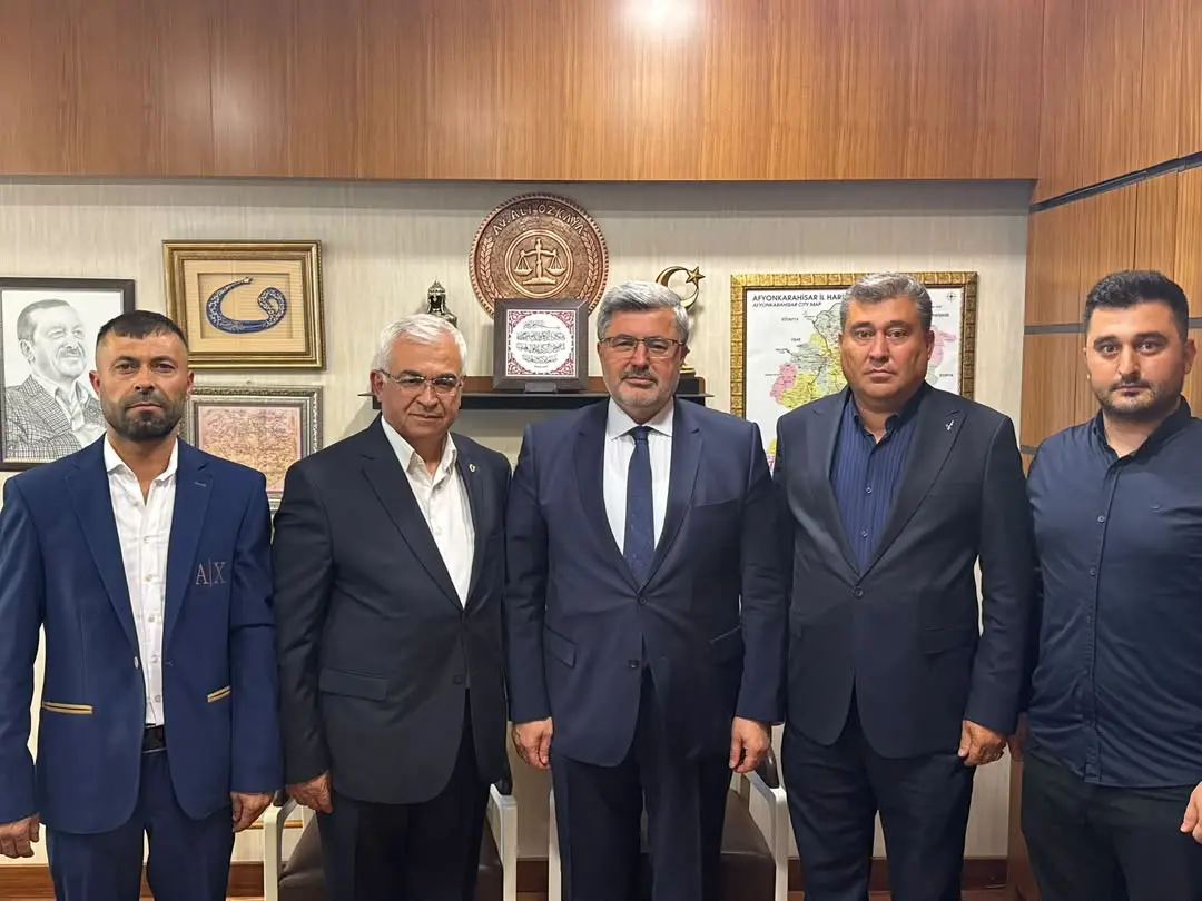 AK Parti Sinanpaşa İlçe Başkanı İsmail Aktürk ve Hemşehrileri Gazi Meclisinde Misafir Edildi