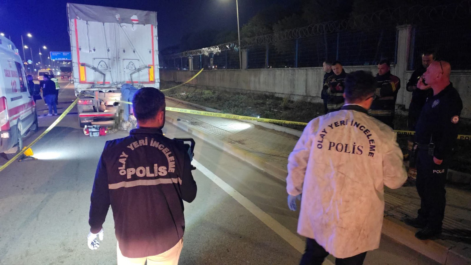 Bandırma'da Motosiklet TIR'ın Dorsesine Çarptı: 1 Kişi Öldü