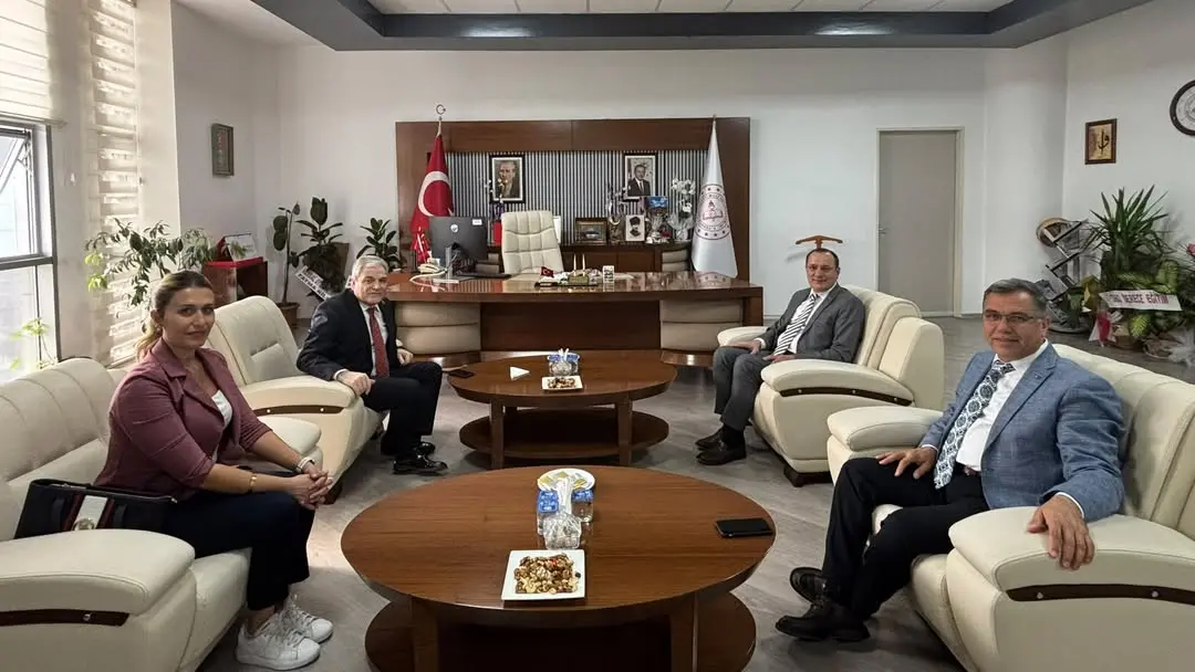 Çay Kaymakamı ve İl Milli Eğitim Müdürü Arasında Önemli Ziyaret