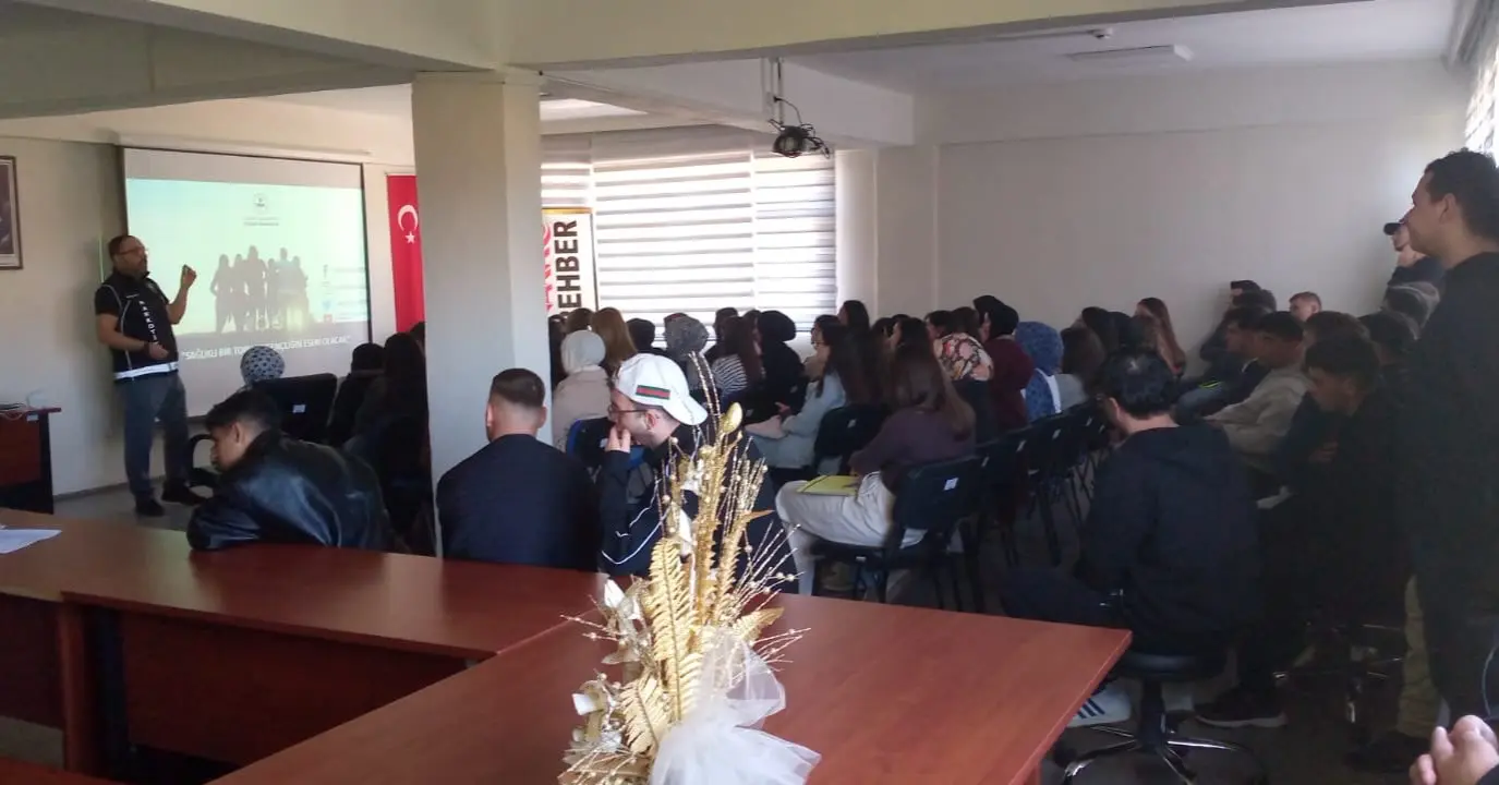 Dumlupınar Üniversitesinde Uyuşturucu Eğitimi Semineri