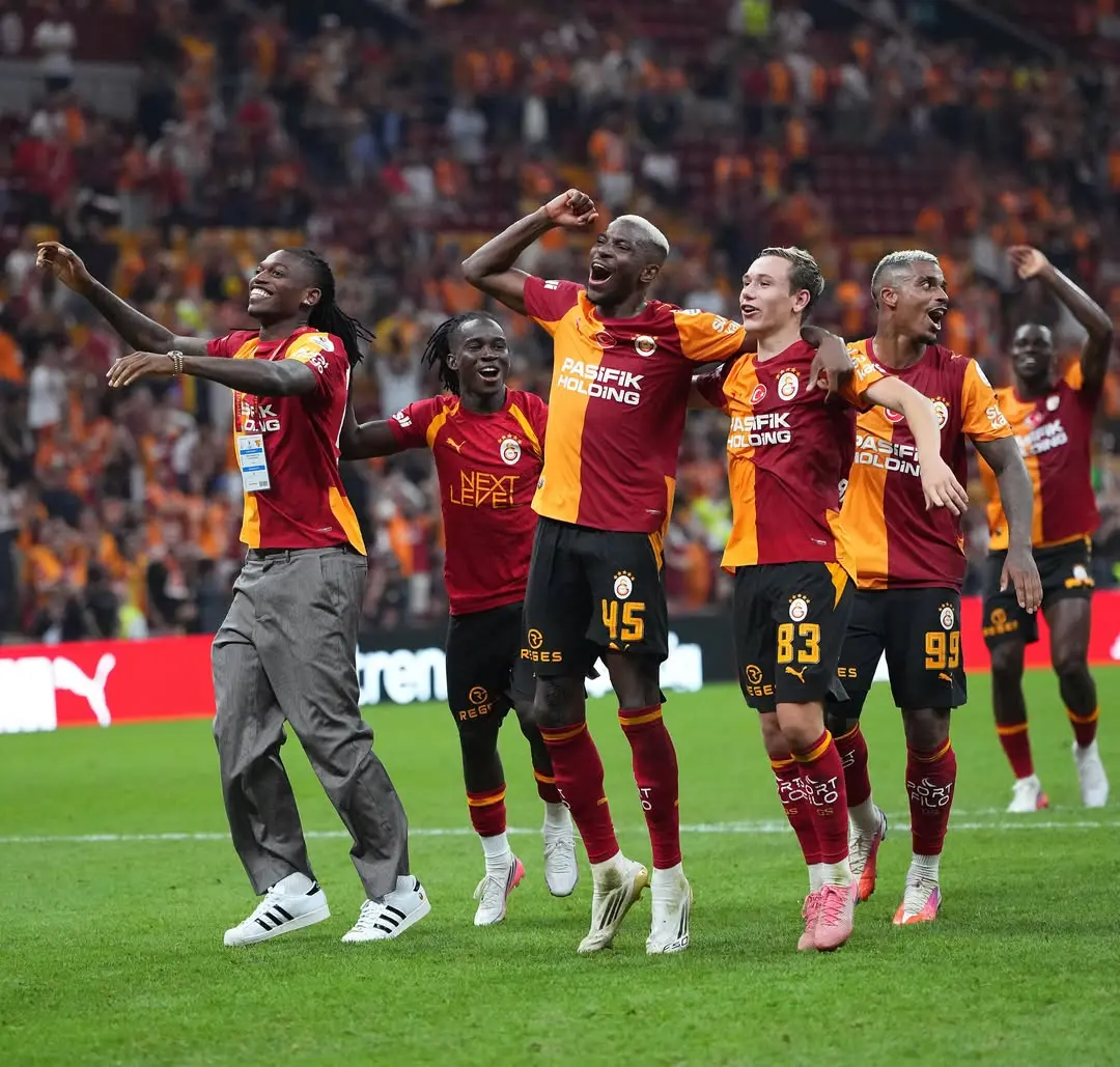 Galatasaray Ailesine İyi Geceler Mesajı