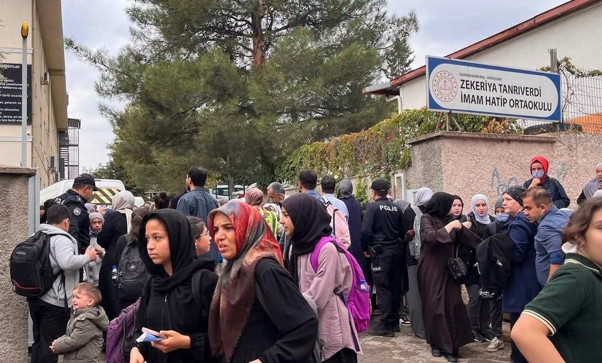 Kahramanmaraş'ta İki Okul Tedbir Amaçlı Tahliye Edildi: 20 Öğrenci Hastaneye Kaldırıldı