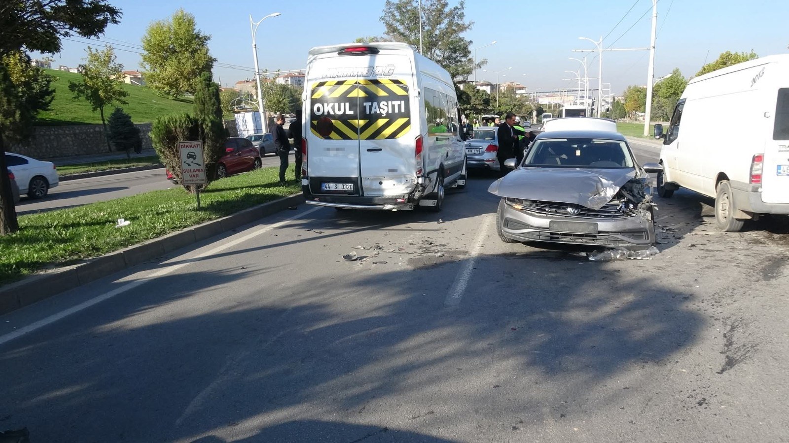 Malatya'da 6 Aracın Karıştığı Zincirleme Kazada 3 Kişi Yaralandı