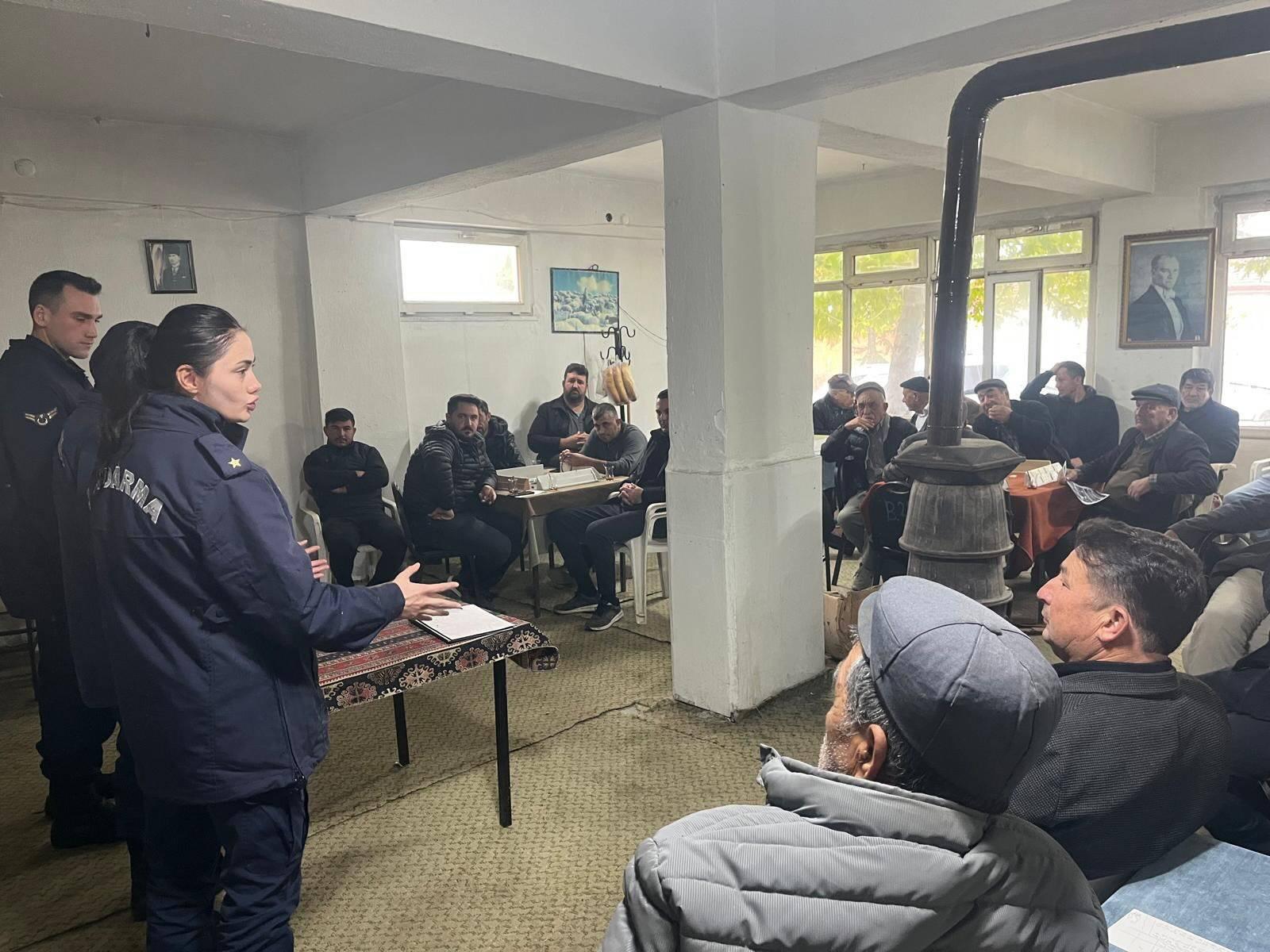 Sinanpaşa'da Silah Ruhsatı Sahiplerine Bilgilendirme Semineri