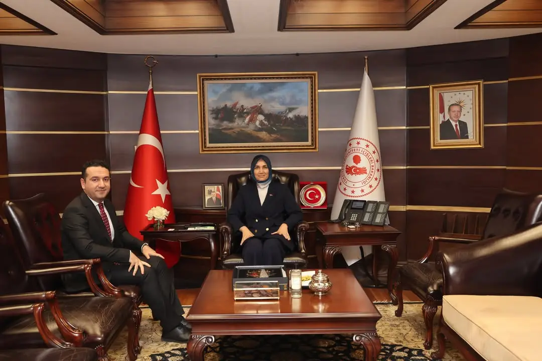 TBMM Strateji Geliştirme Başkanı Mustafa Uğur Özerden İle İçişleri Bakan Yardımcısı Kübra Güran Yiğitbaşı Bir Araya Geldi