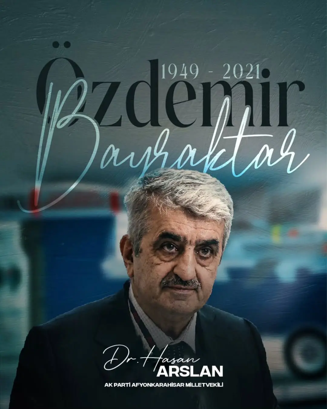 Vatan sevgisinin ne demek olduğunu, ömrünü vakfettiği Millî Teknoloji Hamlesi'yle hepimize gösteren Özdemir...