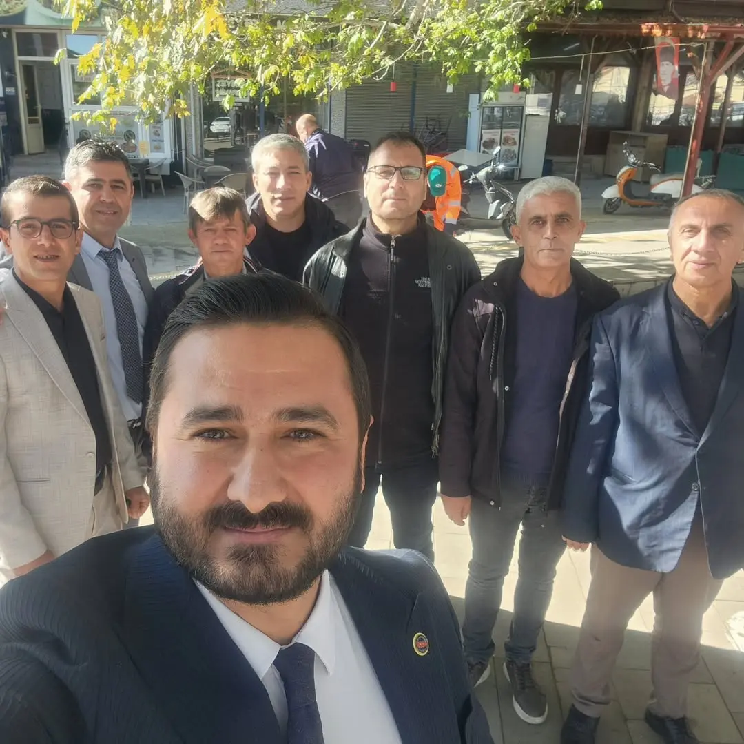 YeşilÇiftlik Belediye Başkanı Devrim Ölmez'den Muhtarlara Özel Kutlama