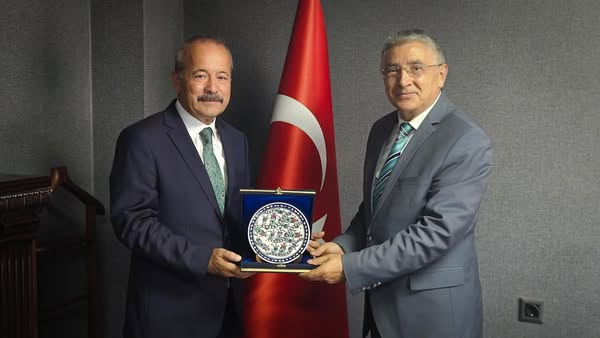 MHP Milletvekili Taytak, Sanayi ve Teknoloji İl Müdürü Topatan'ı Ziyaret Etti