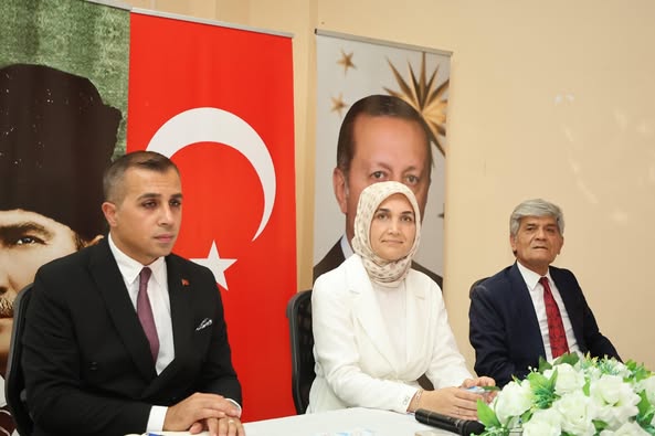 Afyonkarahisar Kızılören'de Halk Günü Toplantısı: Vali Yiğitbaşı Vatandaşlarla Buluştu