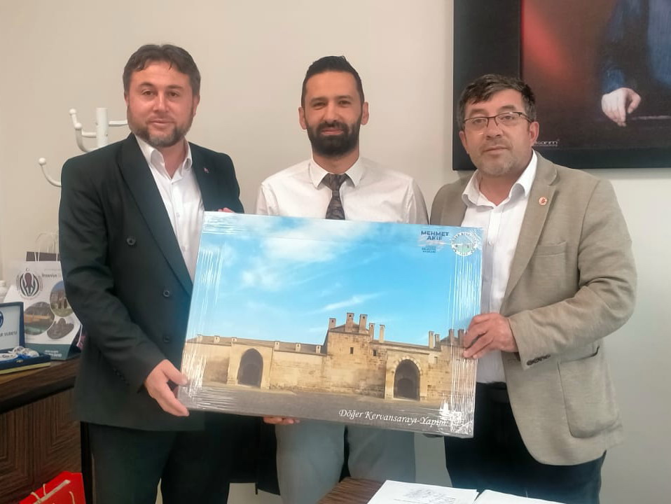 Belediye Başkanı Mehmet Akif Ersoy, İl Genel Meclis Üyesi Ayhan Uylaş ile Ziyarette Bulundu