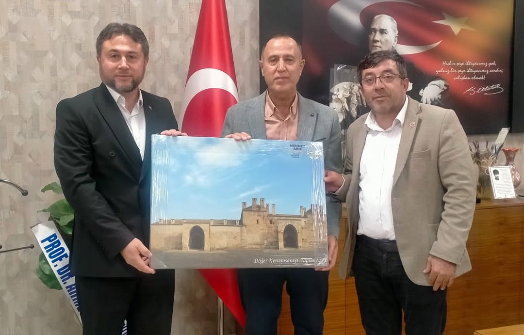 Belediye Başkanı Mehmet Akif ERSOY, Devlet Hastanesi Başhekimi Osman ACAR'ı Ziyaret Etti