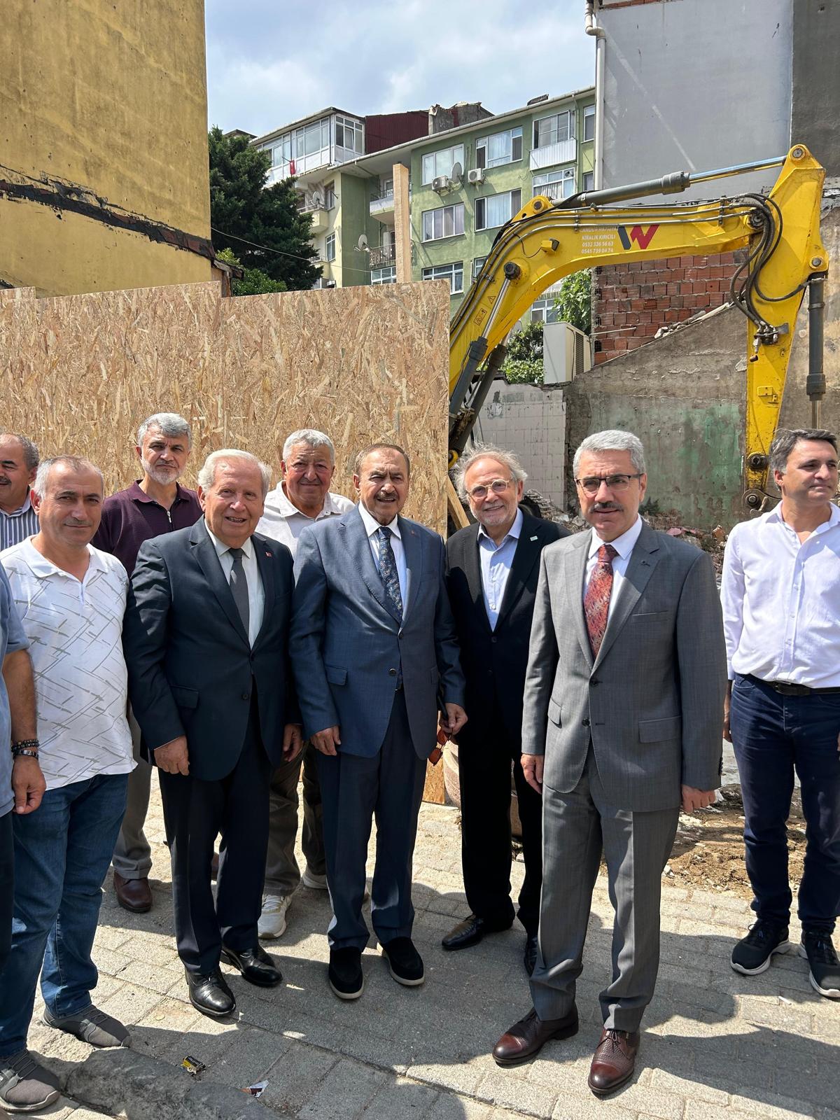 Üsküdar'da Şuhut Vakfı İş Merkezi Temel Atma Töreni Gerçekleşti