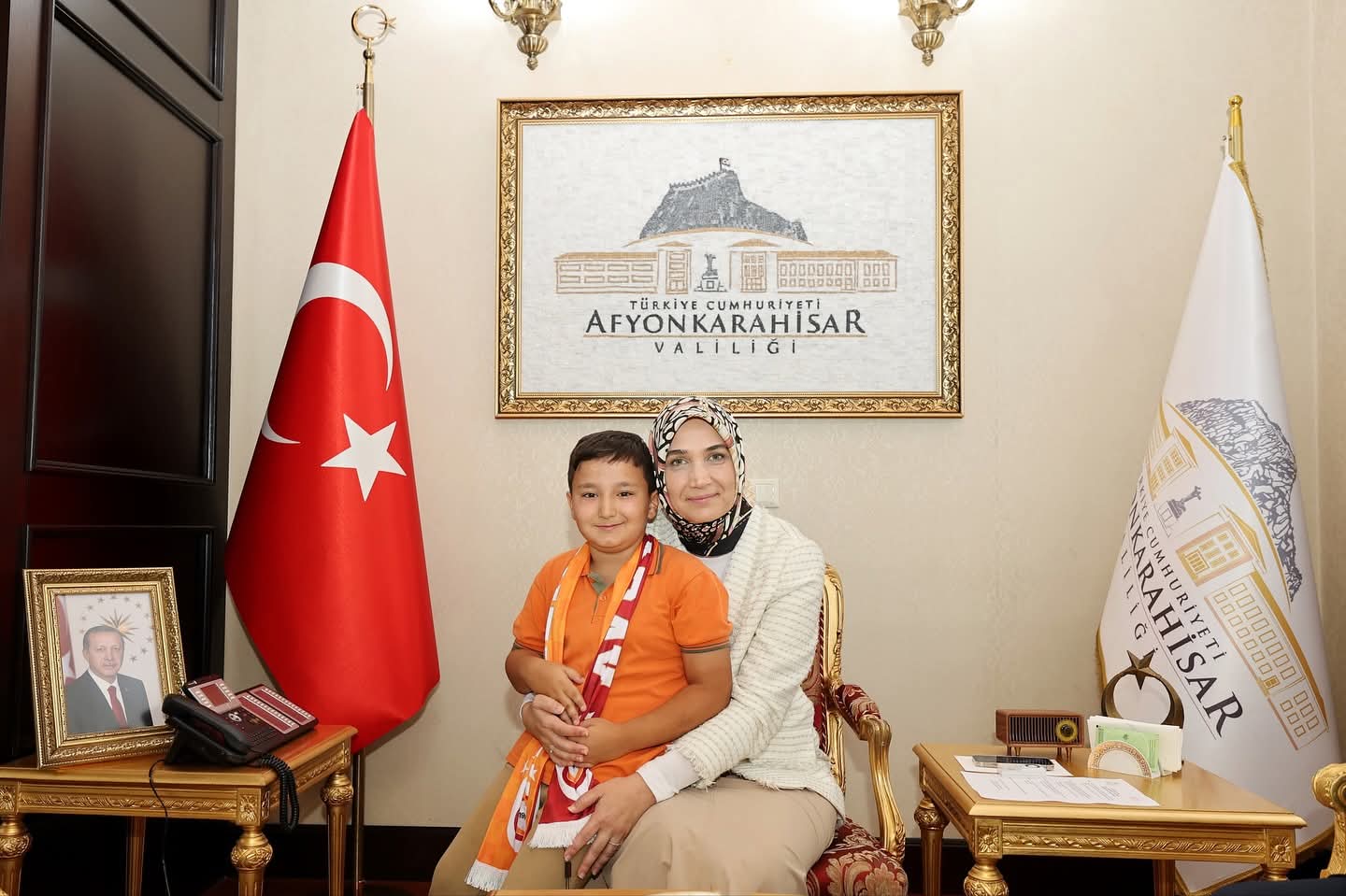 Vali Yiğitbaşı’ndan Özel Öğrenci Muhammed Buğra Sezgin’e Anlamlı Hediye