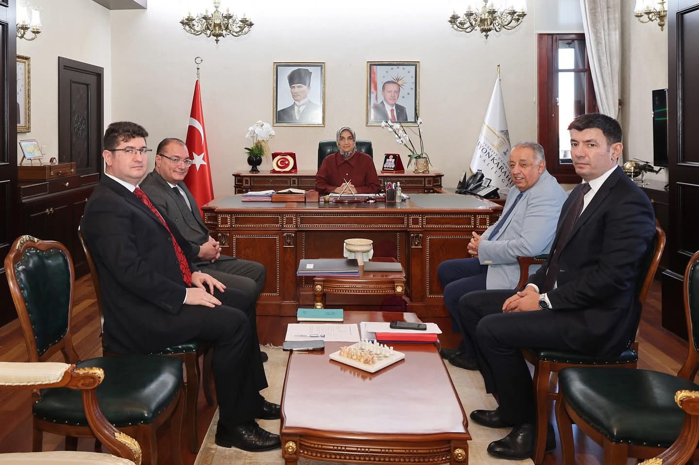 Vali Yiğitbaşı Başkanlığında Değerlendirme Toplantısı Gerçekleştirildi