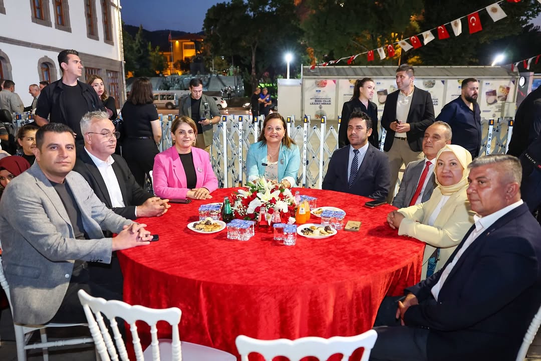Geleneksel Sünnet Şöleni Kına Gecesi Gerçekleşti