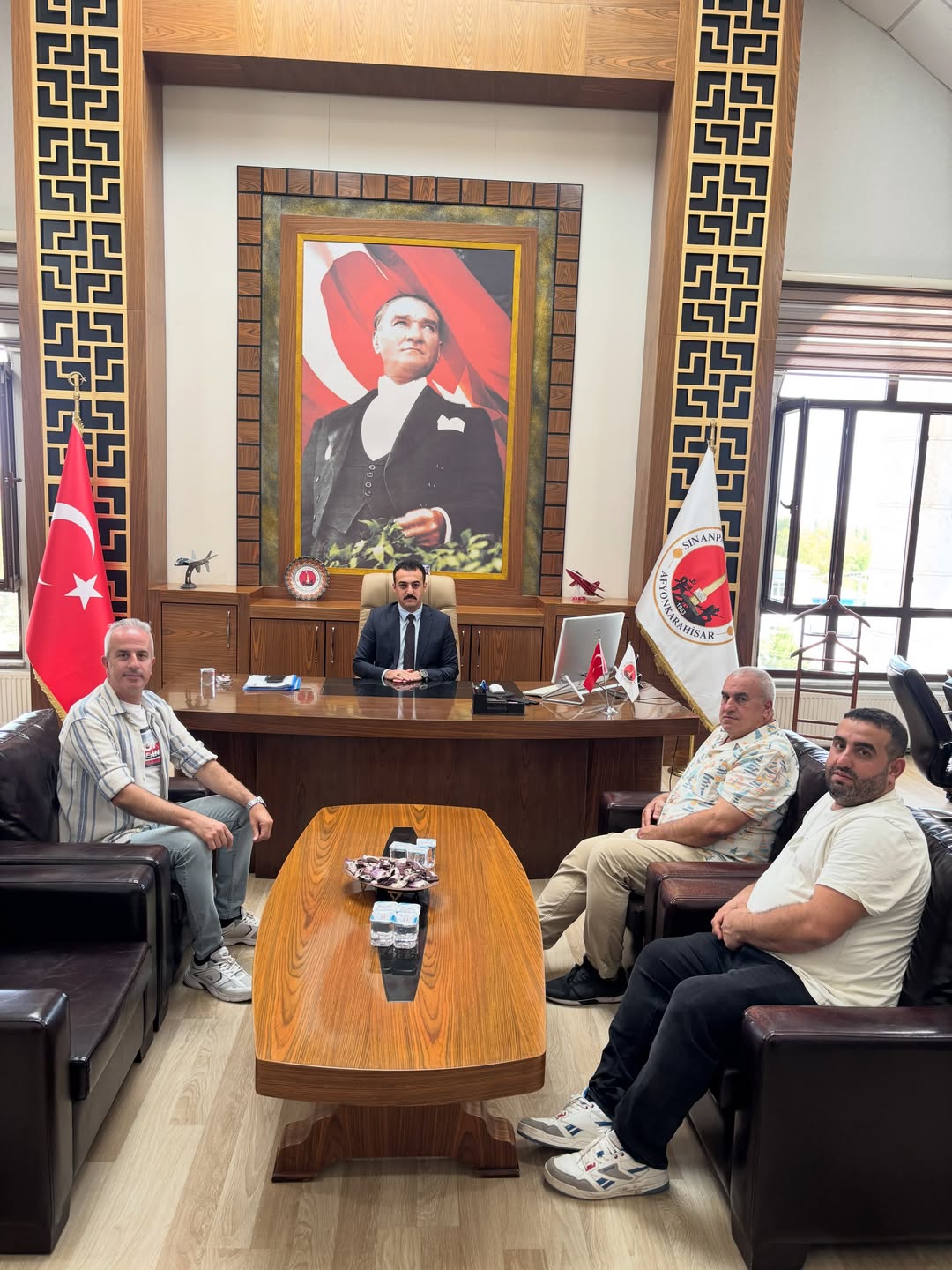 Kırka'da Kırtex sahiplerinden Kaymakam'a ziyaret