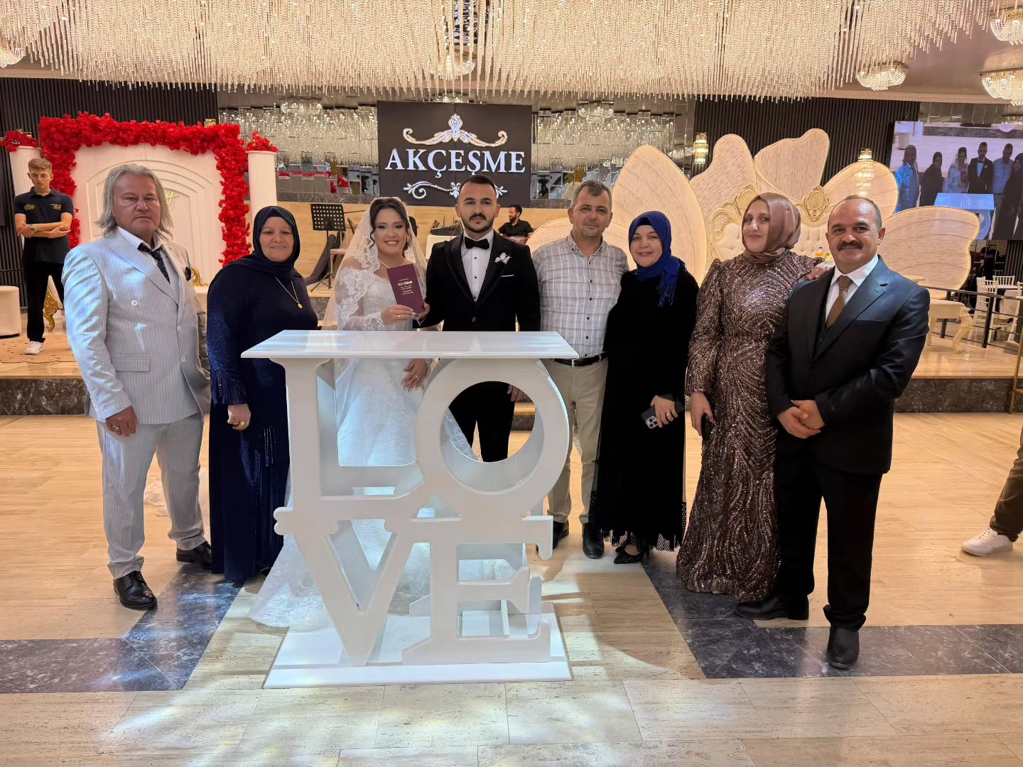 Münevver ve Kadir Mert'in nikah akdi gerçekleştirildi