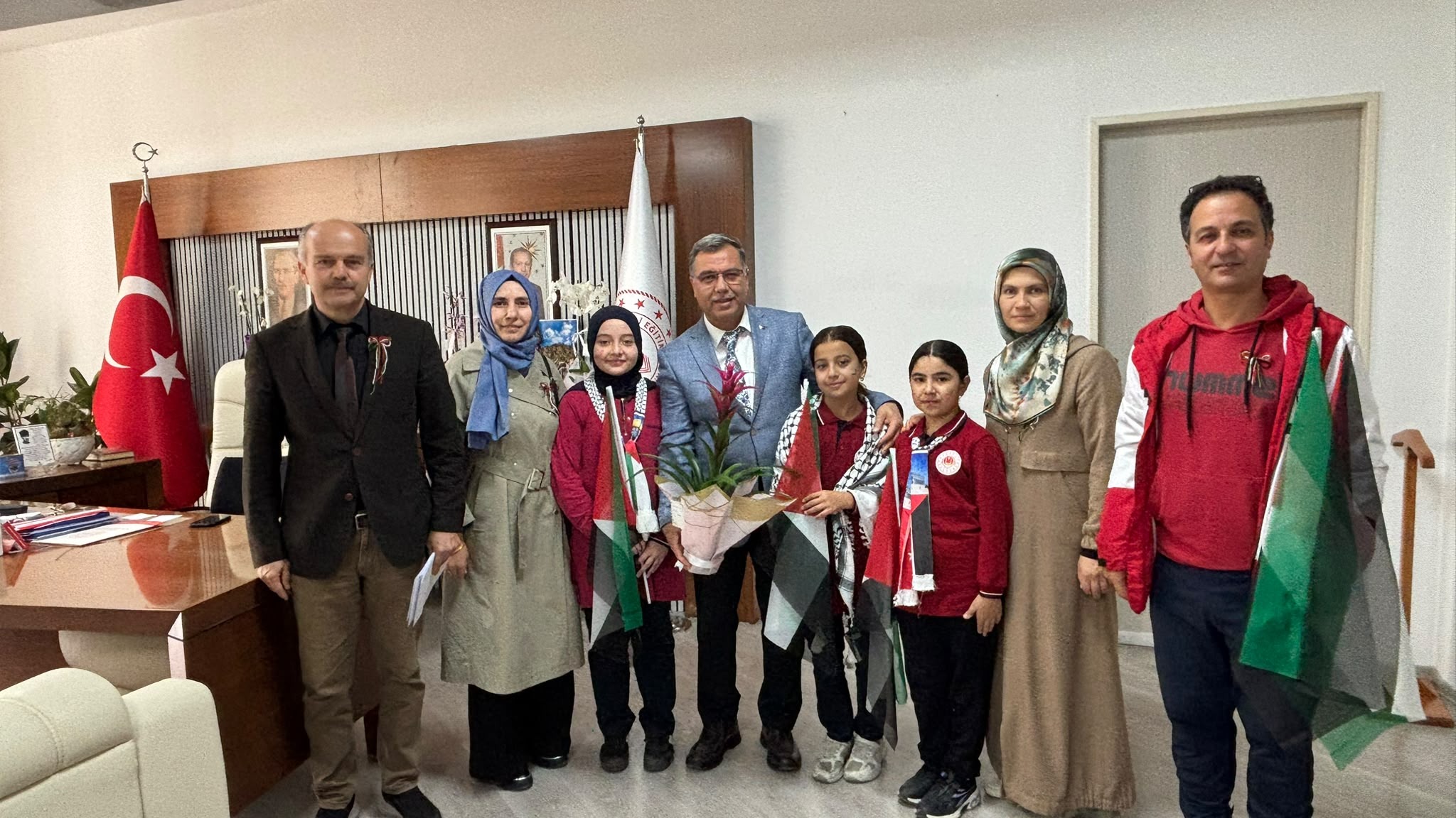 İl Müdürü'nden Öğrencilere Teşekkür
