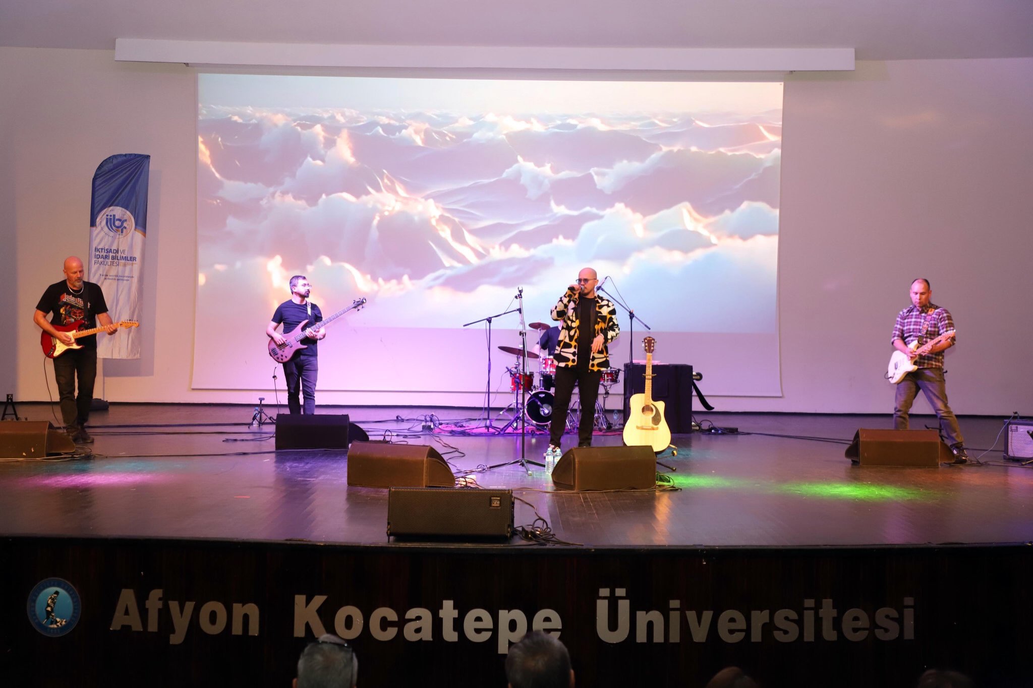 Pareto Band Öğrenciler İçin Sahne Aldı