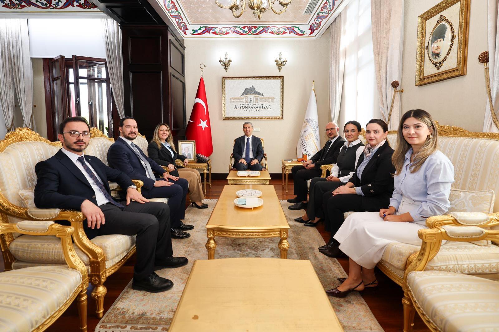 Afyonkarahisar Barosu Yönetimi Vali'yi Ziyaret Etti