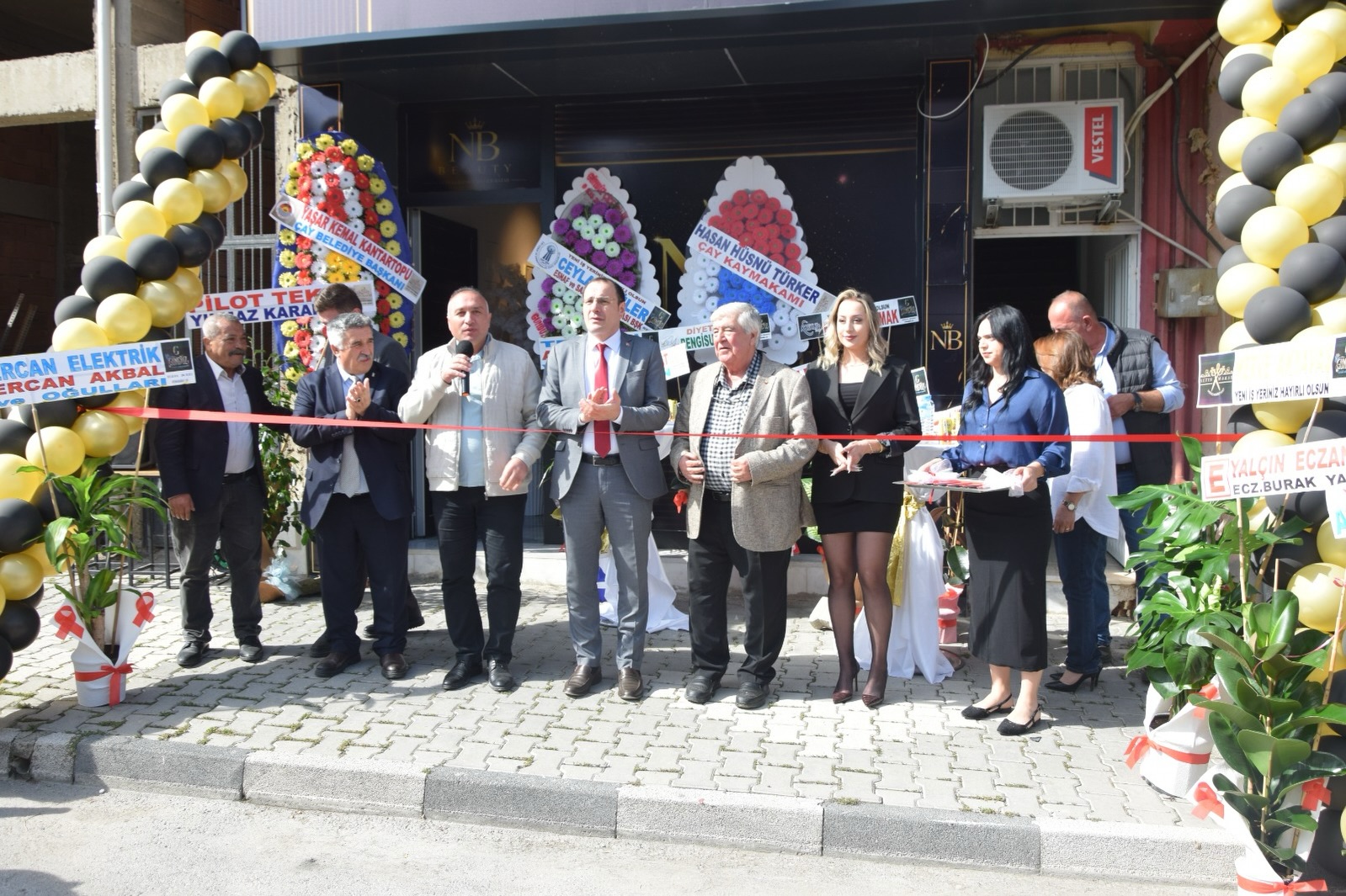 Yeni Güzellik Merkezi Açılışı