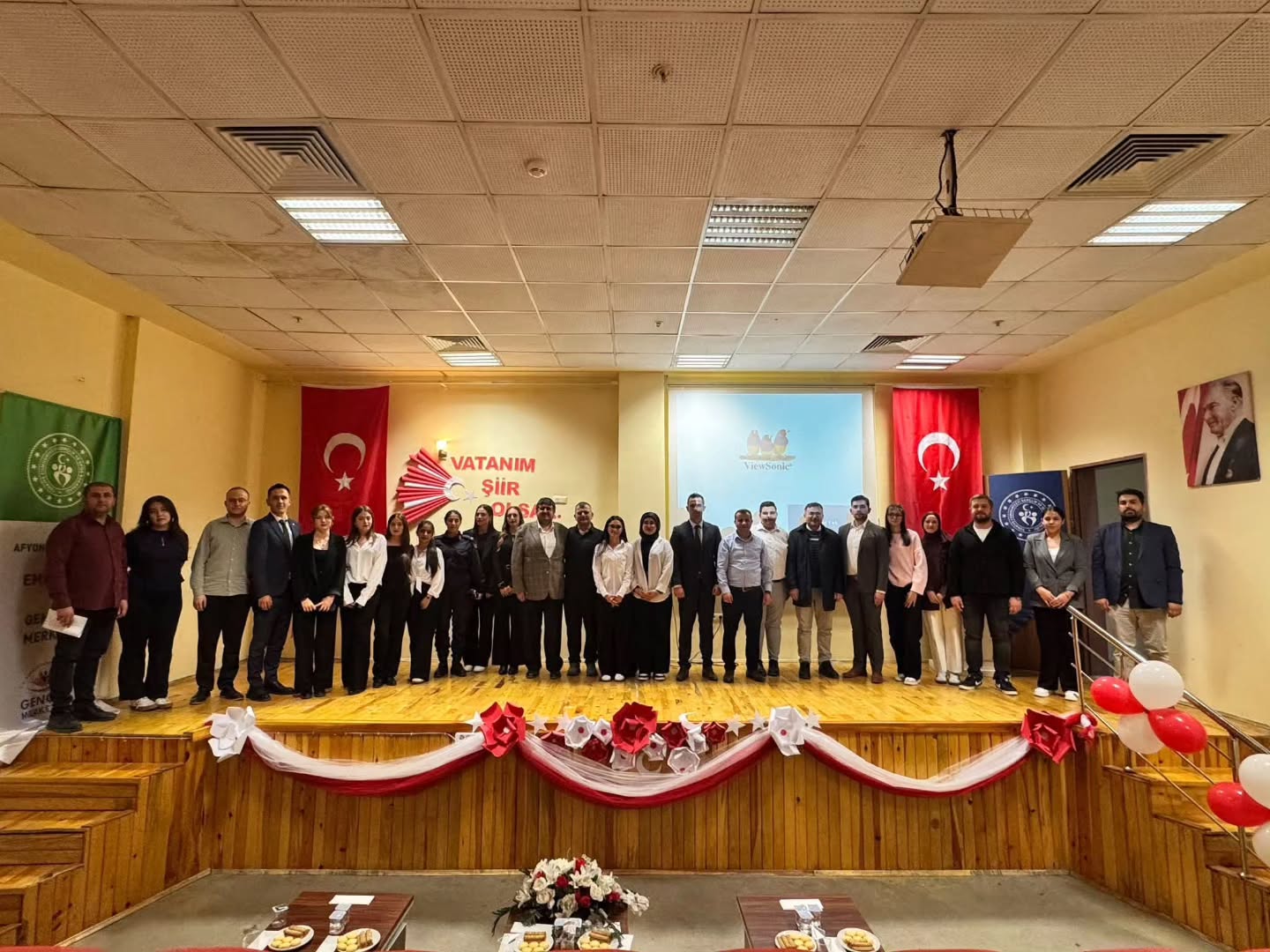Gençlerle Şiir Programı Gerçekleşti