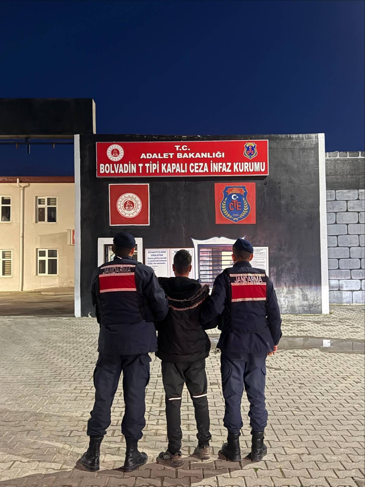16 Yıl Hapisle Aranan Şahıs Yakalandı