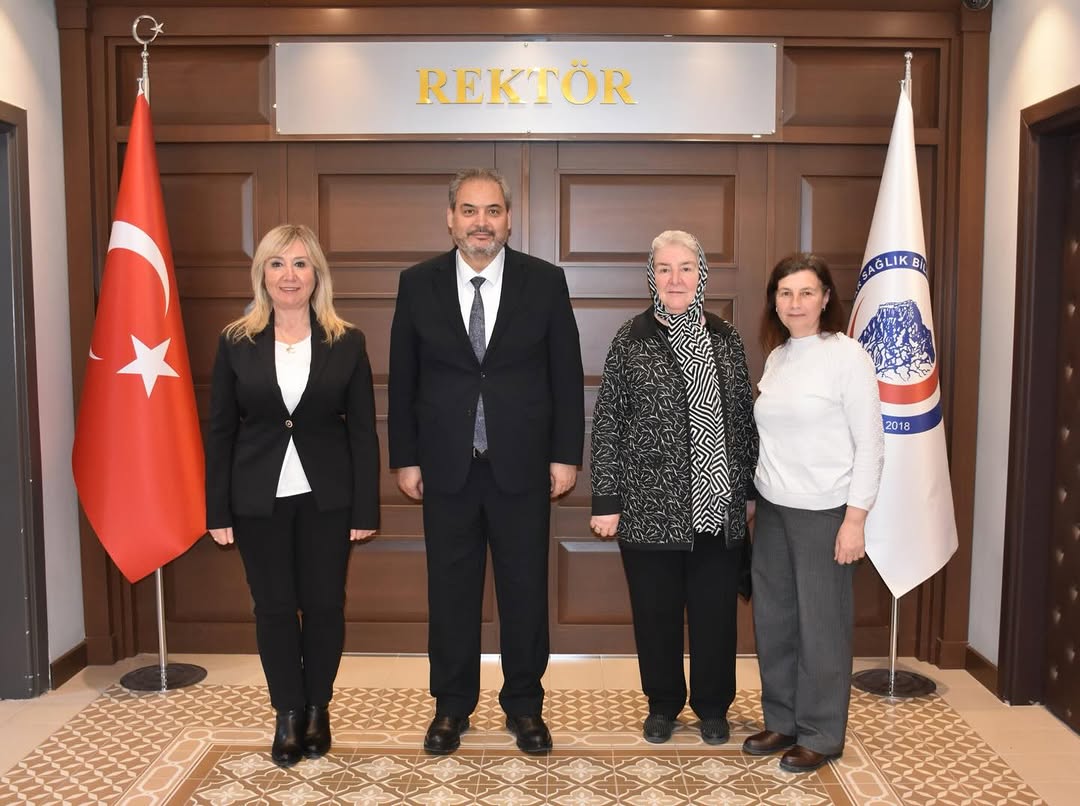 Afsü Rektörü Prof. Dr. Adem Aslan, MHP Afyonkarahisar İl Kadın Kolları Başkanı Av. Nesrin Çelikbilek'i Ağırladı