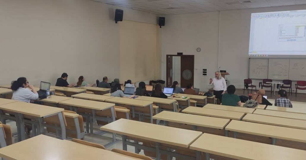 AFSÜ Tıp Fakültesi Akademisyenlerine Temel Biyoistatistik Eğitimi Verdi