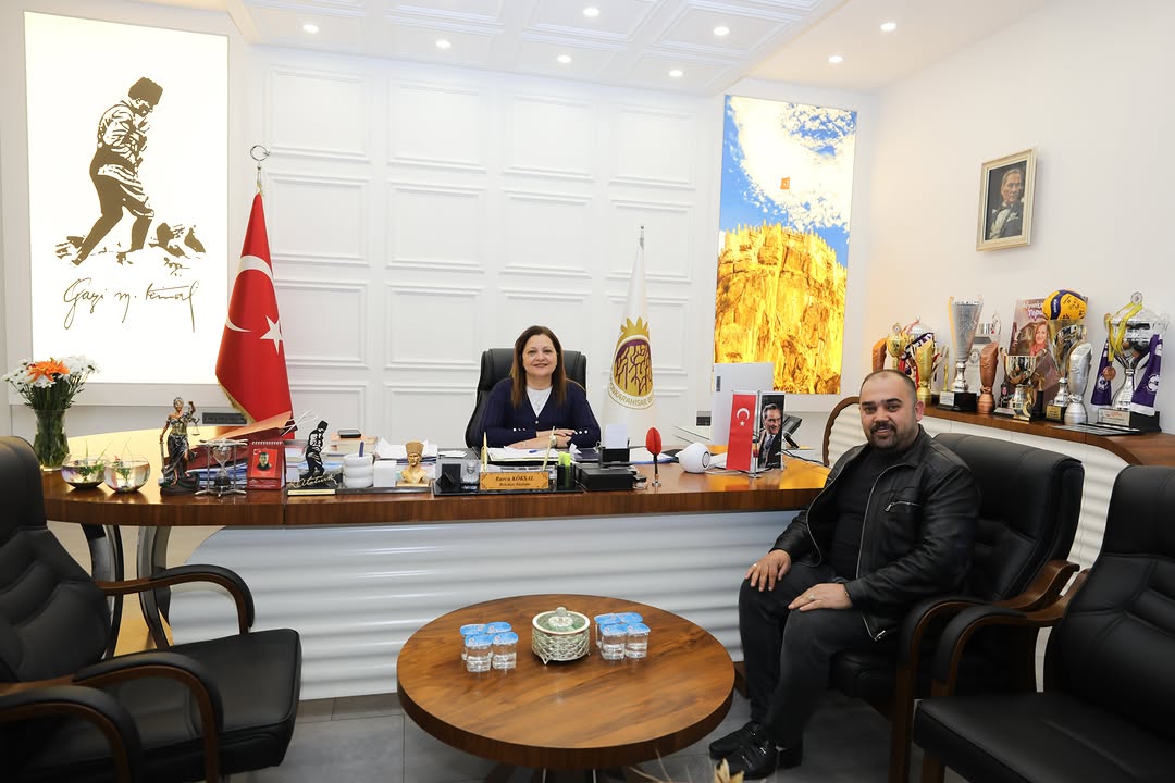 Afyonkarahisar Belediye Başkanı Burcu Köksal, Eşrefpaşa Mahallesi Muhtarı Ramazan Doğankaya ile Görüş Alışverişinde Bulundu