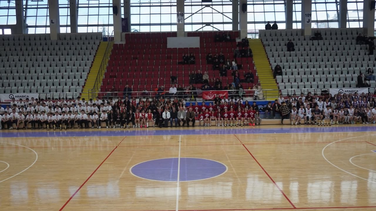 Afyonkarahisar’da Altyapı Basketbol Müsabakaları Ödül Töreniyle Sona Erdi