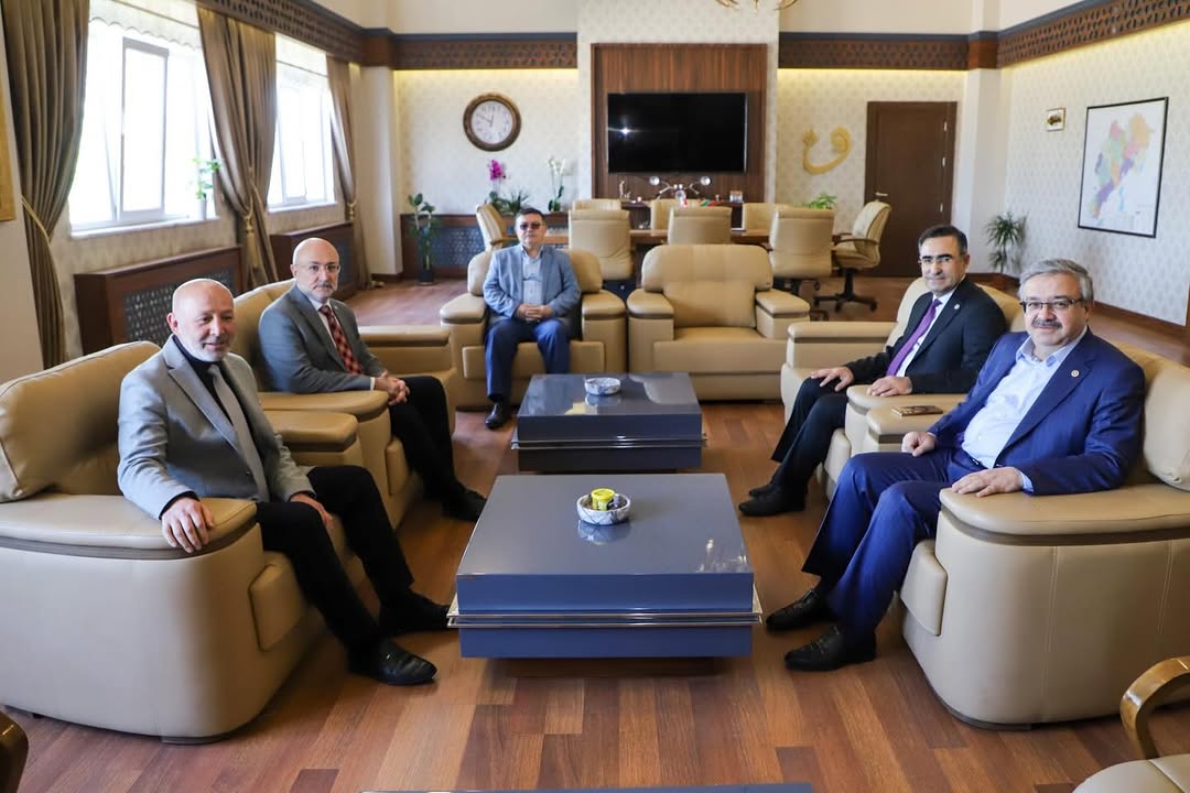 Afyonkarahisar İl Genel Meclisi'nden Yeniden Güven Tazeleyen Mehmet Siper'e Ziyaret