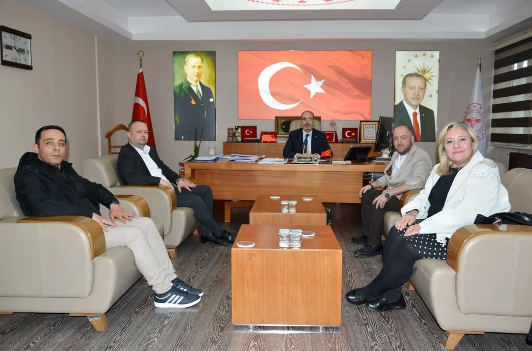 Afyonkarahisar Kahveciler ve Çay Ocakları Odası Başkanı Fehmi Nizamoğlu İl Sağlık Müdürü Dr. Hakkı Öztürk'ü Ziyaret Etti