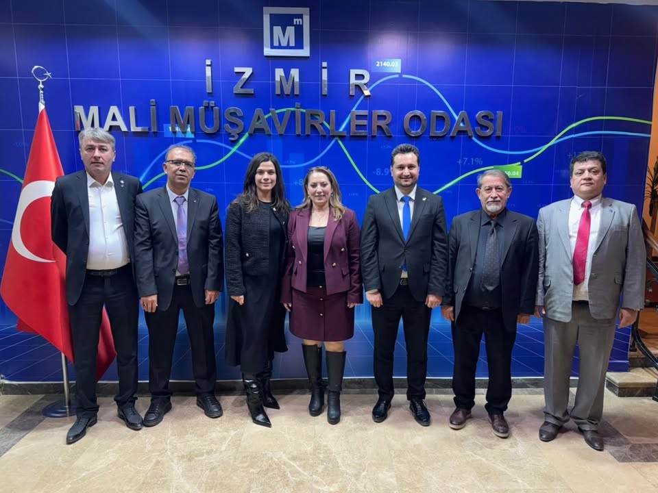 Afyonkarahisar Mali Müşavirler Odası'nın İzmir'deki Toplantıya Katılımı
