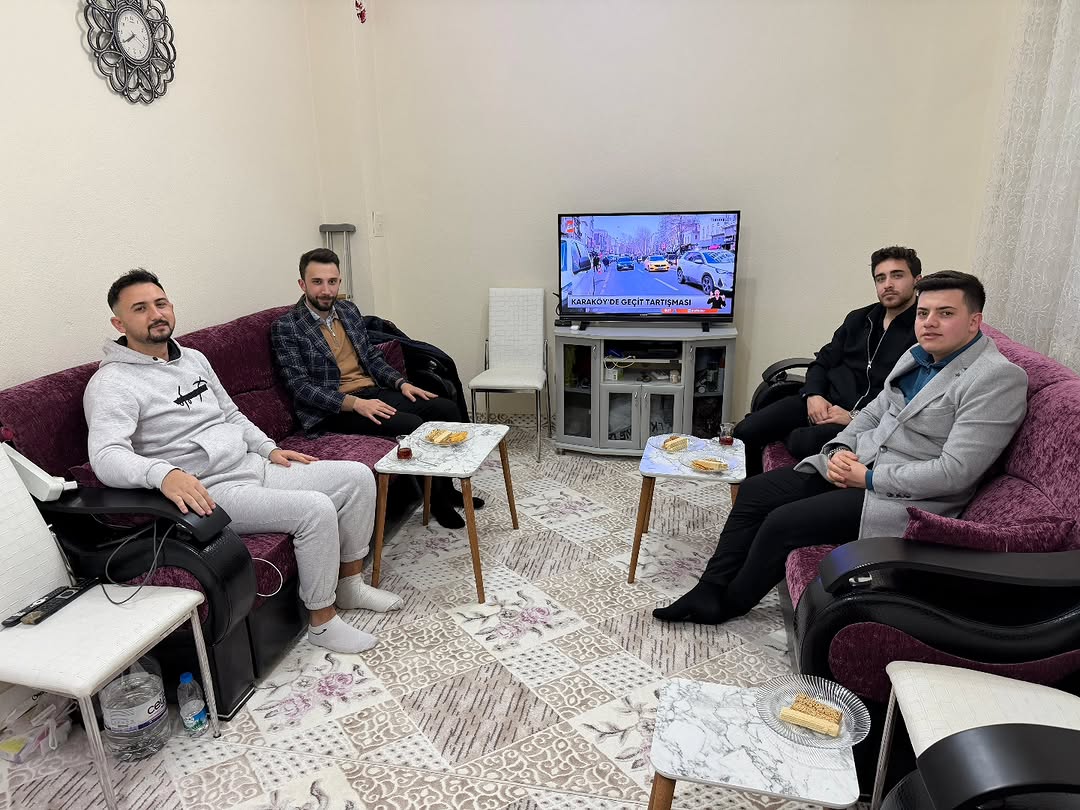Ak Parti Afyonkarahisar İl Gençlik Kolları Başkanı Mehmet Akif Küçük'e Geçmiş Olsun Ziyareti