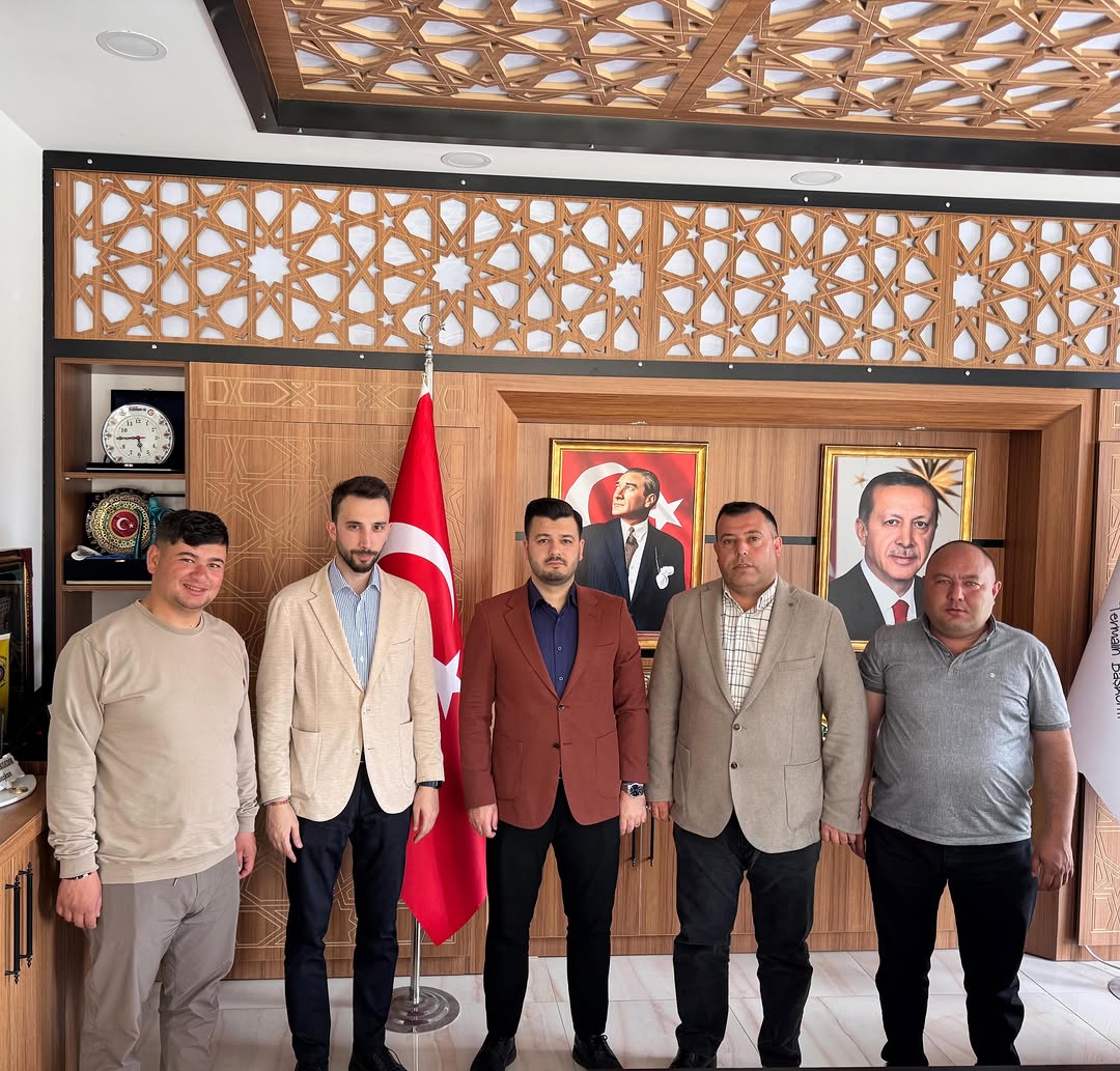 Ak Parti Afyonkarahisar İl Gençlik Kolları Başkanı Niyazi Akgedik'i Ziyaret Etti