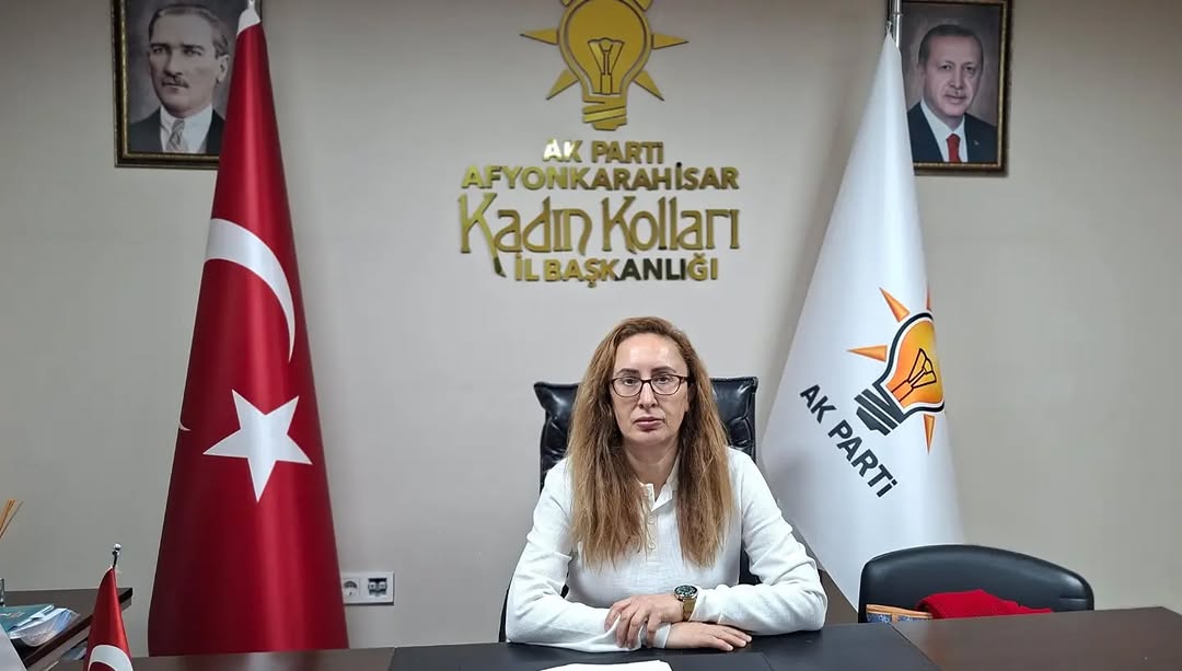 AK Parti Afyonkarahisar İl Kadın Kolları'ndan Yönetim Kurulu Üyesi Perihan Doğu'nun Nöbeti