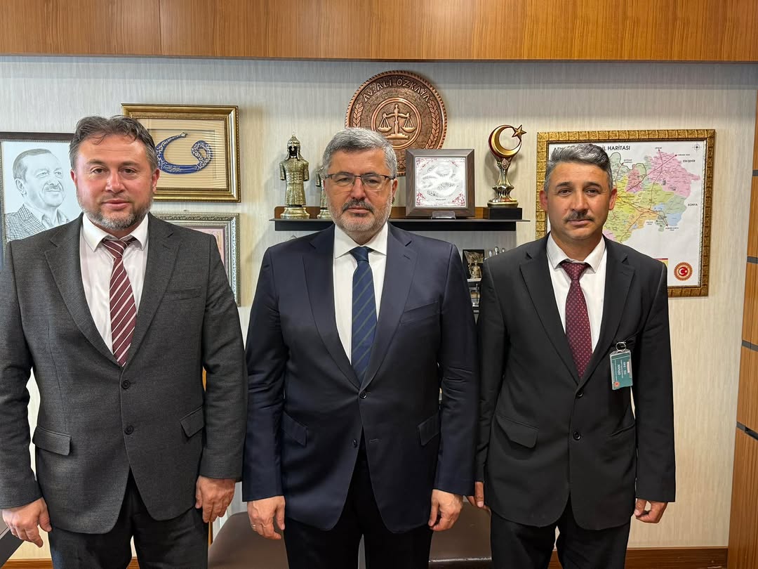 Ak Parti Afyonkarahisar Milletvekili Ali Özkaya'dan Önemli Ziyaret: İhsaniye Döğer Belediye Başkanı ve Meclis Üyesi Gazi Mecliste Misafir Edildi