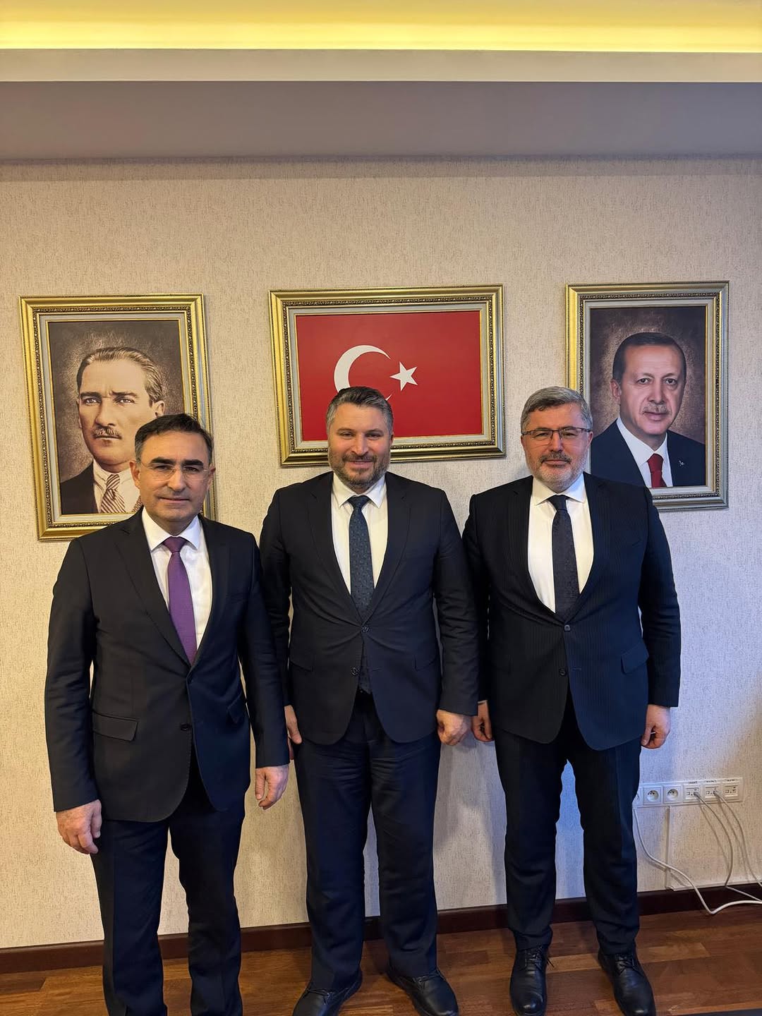 Ak Parti Afyonkarahisar Milletvekili Ali Özkaya, Sanayi ve Teknoloji Bakan Yardımcısı Oruç Baba İnan'ı Ziyaret Etti