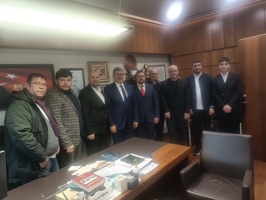 AK Parti Bolvadin İlçe Başkanı Yasin Nurbaş ve Yönetim Kurulu Üyeleri Gazi Meclisinde Misafir Edildi