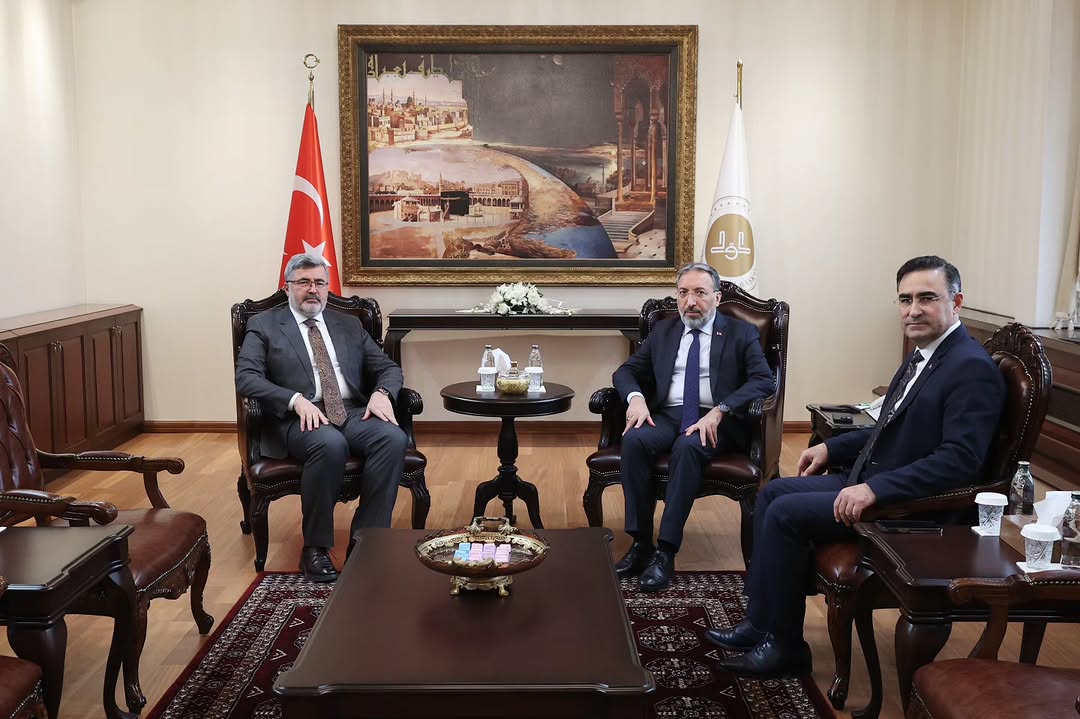 Ak Parti Milletvekili Ali Özkaya, Diyanet İşleri Başkanı Prof. Dr. Safi Arpaguş'u Ziyaret Etti